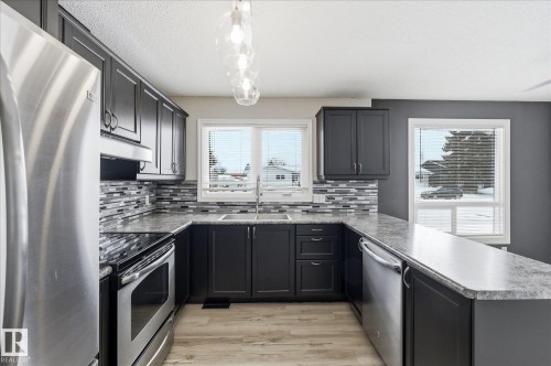 4326 49 Ave, St. Paul Town, AB - Indoor Photo Showing Kitchen With Upgraded Kitchen