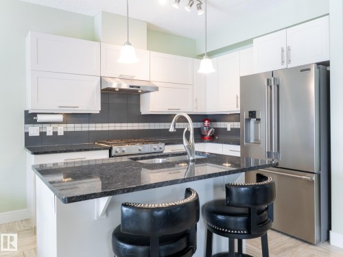 13035 132 Avenue, Edmonton, AB - Indoor Photo Showing Kitchen With Upgraded Kitchen