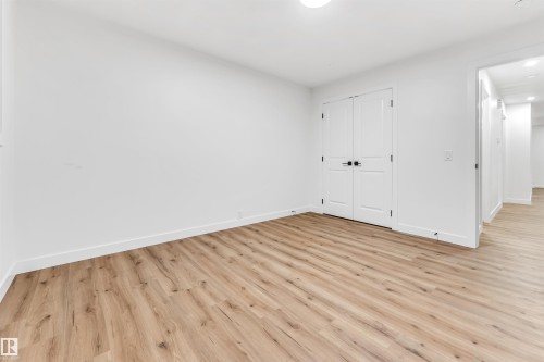 4616 32 Avenue, Edmonton, AB - Indoor Photo Showing Other Room