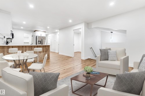 4616 32 Avenue, Edmonton, AB - Indoor