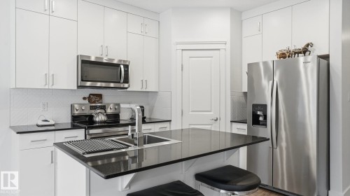 4112 171 Avenue, Edmonton, AB - Indoor Photo Showing Kitchen With Stainless Steel Kitchen With Upgraded Kitchen