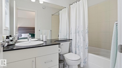 4112 171 Avenue, Edmonton, AB - Indoor Photo Showing Bathroom