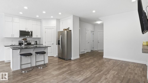 4112 171 Avenue, Edmonton, AB - Indoor Photo Showing Kitchen