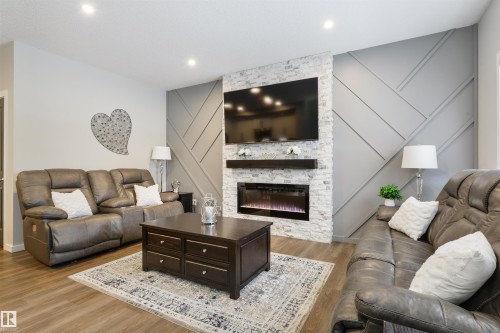 27 Prospect Place, Spruce Grove, AB - Indoor Photo Showing Living Room With Fireplace