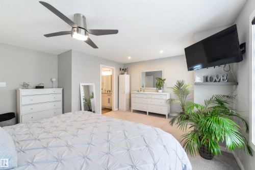 27 Prospect Place, Spruce Grove, AB - Indoor Photo Showing Bedroom