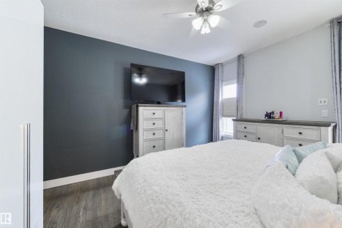 46 Longview Crescent, Spruce Grove, AB - Indoor Photo Showing Bedroom