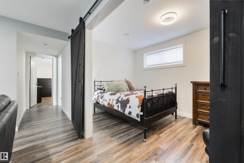 46 Longview Crescent, Spruce Grove, AB - Indoor Photo Showing Bedroom