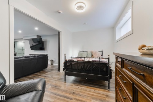 46 Longview Crescent, Spruce Grove, AB - Indoor Photo Showing Bedroom