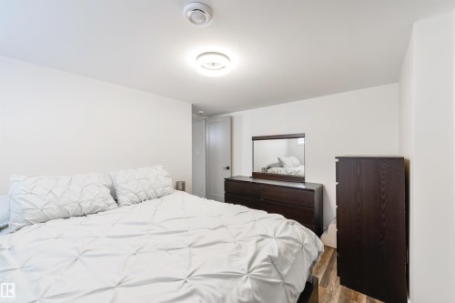 46 Longview Crescent, Spruce Grove, AB - Indoor Photo Showing Bedroom