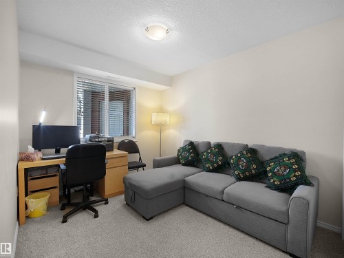 103 6703 172 Street, Edmonton, AB - Indoor Photo Showing Living Room