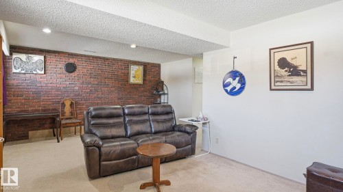 29 Mcnabb Crescent, Stony Plain, AB - Indoor