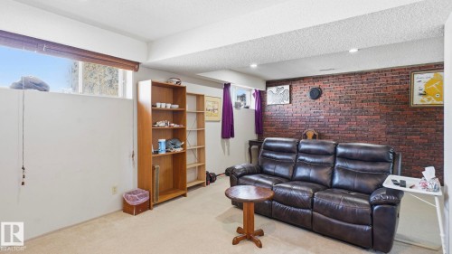 29 Mcnabb Crescent, Stony Plain, AB - Indoor