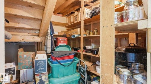 29 Mcnabb Crescent, Stony Plain, AB - Indoor Photo Showing Other Room