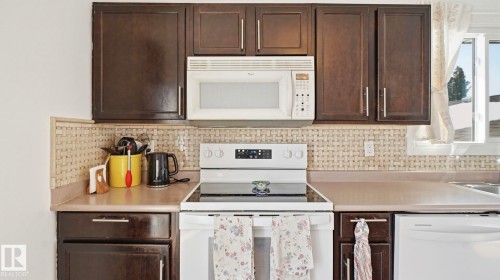 29 Mcnabb Crescent, Stony Plain, AB - Indoor Photo Showing Kitchen