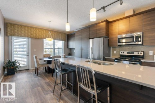 26 3710 Allan Drive, Edmonton, AB - Indoor Photo Showing Kitchen With Stainless Steel Kitchen With Double Sink With Upgraded Kitchen