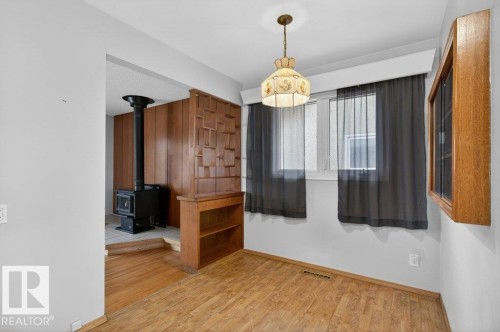 5216 89 Avenue, Edmonton, AB - Indoor Photo Showing Other Room