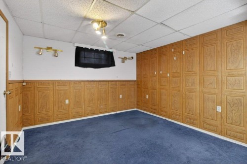 5216 89 Avenue, Edmonton, AB - Indoor Photo Showing Other Room