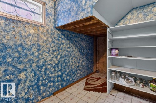 5216 89 Avenue, Edmonton, AB - Indoor