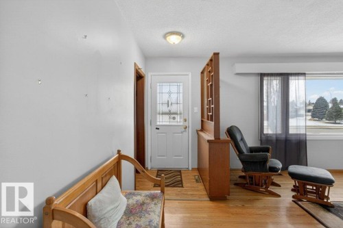 5216 89 Avenue, Edmonton, AB - Indoor