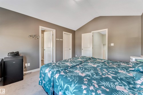 1920 69 St., Edmonton, AB - Indoor Photo Showing Bedroom