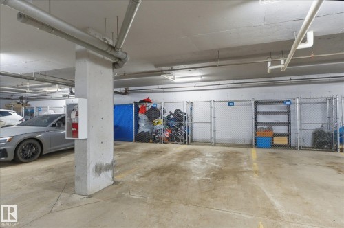 316 667 Watt Boulevard, Edmonton, AB - Indoor Photo Showing Garage