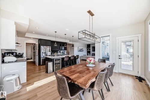 3230 Whitelaw Drive Nw, Edmonton, AB - Indoor Photo Showing Dining Room