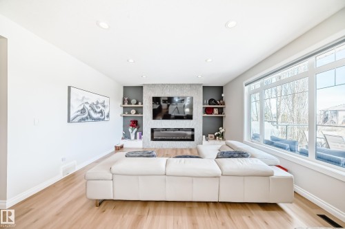 3230 Whitelaw Drive Nw, Edmonton, AB - Indoor