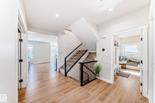 3230 Whitelaw Drive Nw, Edmonton, AB - Indoor Photo Showing Other Room