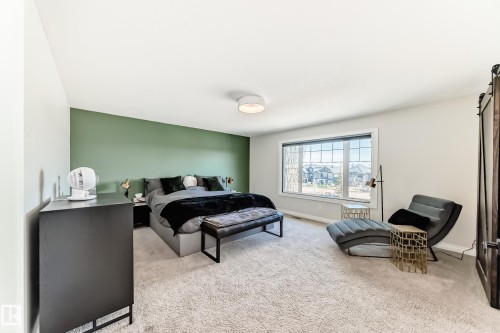 3230 Whitelaw Drive Nw, Edmonton, AB - Indoor Photo Showing Bedroom