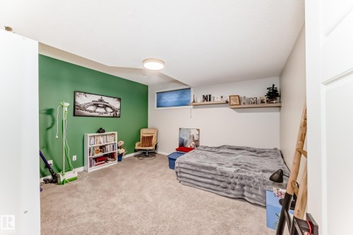 3230 Whitelaw Drive Nw, Edmonton, AB - Indoor Photo Showing Bedroom