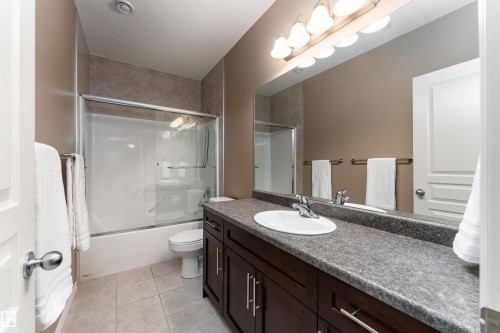 4206 Triomphe Point(E), Beaumont, AB - Indoor Photo Showing Bathroom