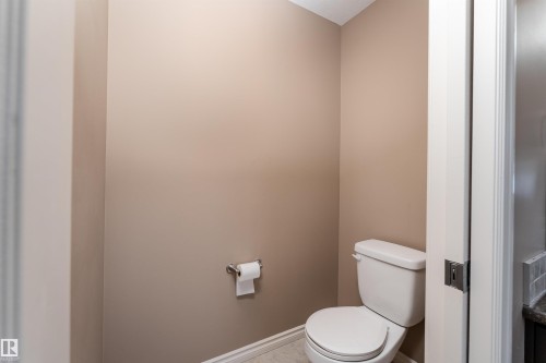 4206 Triomphe Point(E), Beaumont, AB - Indoor Photo Showing Bathroom