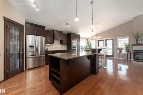 4206 Triomphe Point(E), Beaumont, AB - Indoor Photo Showing Kitchen With Stainless Steel Kitchen With Upgraded Kitchen