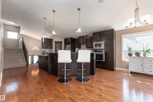 4206 Triomphe Point(E), Beaumont, AB - Indoor Photo Showing Kitchen With Upgraded Kitchen