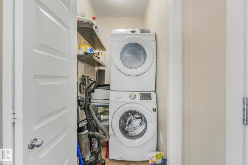 122 304 Ambleside Link Link, Edmonton, AB - Indoor Photo Showing Laundry Room
