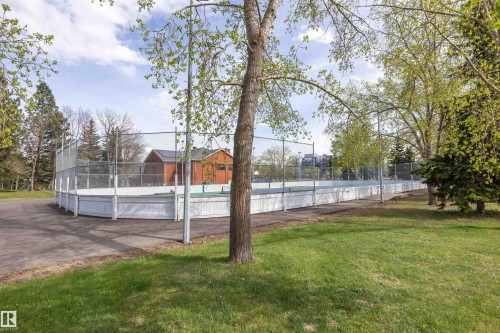 320 8604 Gateway Boulevard, Edmonton, AB - Outdoor