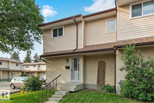 1767 LAKEWOOD Road S  Edmonton, AB T6K 3B8