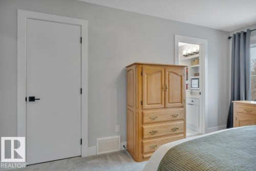 58 230 Edgemont Road, Edmonton, AB - Indoor Photo Showing Bedroom