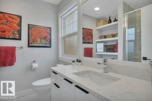 58 230 Edgemont Road, Edmonton, AB - Indoor Photo Showing Bathroom