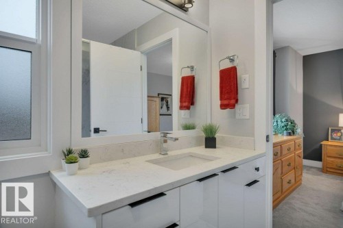 58 230 Edgemont Road, Edmonton, AB - Indoor Photo Showing Bathroom