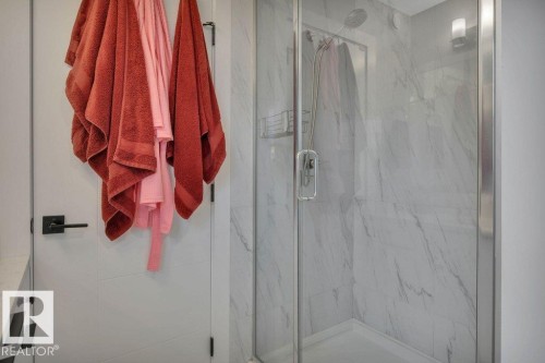 58 230 Edgemont Road, Edmonton, AB - Indoor Photo Showing Bathroom