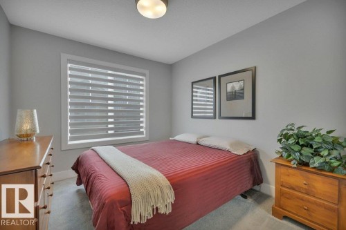 58 230 Edgemont Road, Edmonton, AB - Indoor Photo Showing Bedroom