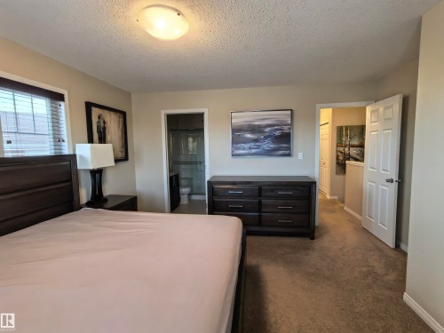 1649 Towne Centre Blvd, Edmonton, AB 