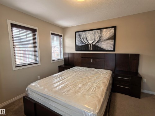 1649 Towne Centre Blvd., Edmonton, AB - Indoor Photo Showing Bedroom
