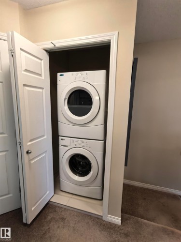 1649 Towne Centre Blvd., Edmonton, AB - Indoor Photo Showing Laundry Room