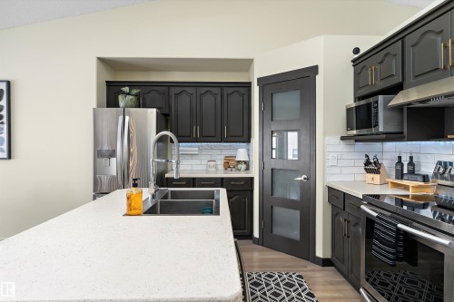84 Delage Crescent, St. Albert, AB - Indoor Photo Showing Kitchen With Double Sink With Upgraded Kitchen