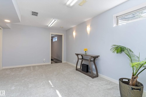 84 Delage Crescent, St. Albert, AB - Indoor Photo Showing Other Room