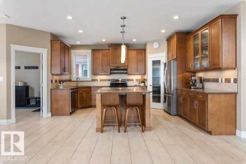 1628 Kerr Road, Edmonton, AB - Indoor Photo Showing Kitchen With Stainless Steel Kitchen