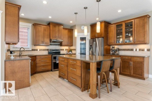 1628 Kerr Road, Edmonton, AB - Indoor Photo Showing Kitchen With Stainless Steel Kitchen