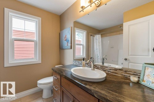 1628 Kerr Road, Edmonton, AB - Indoor Photo Showing Bathroom